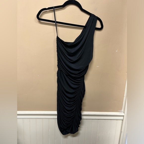 Bebe Addiction Black One Shoulder Ruched Side Cutout Mini Dress Size Small - Picture 1 of 6